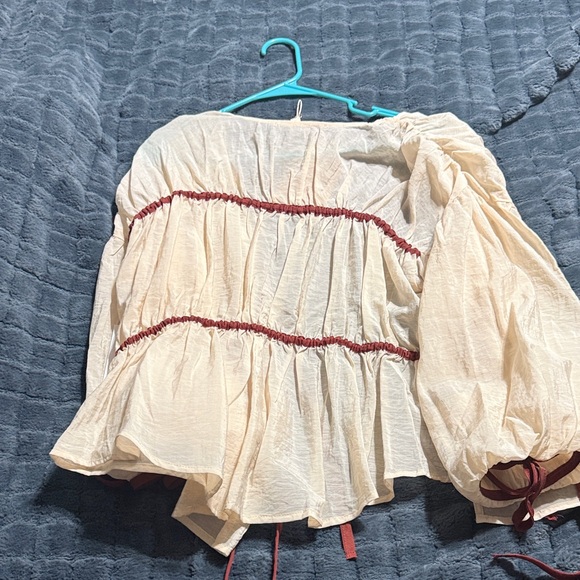 Listicle Cream Blouse with Orange Details - Picture 5 of 5